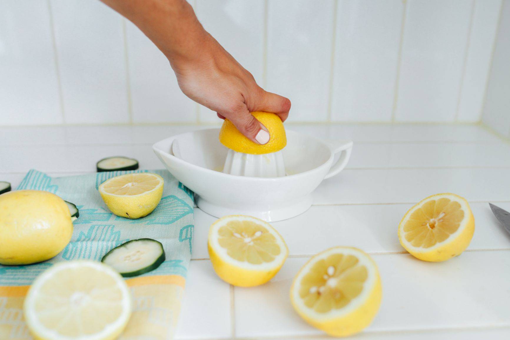 Лимон для кожи лица: полезные свойства и состав, применение в косметике
