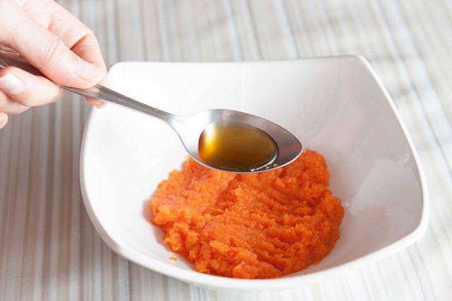 12 морковных масок для лица в домашних условиях, из сока моркови со сметаной от морщин