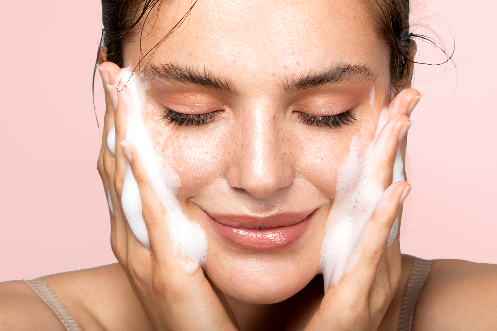 Очищение проблемной кожи лица: принципы ухода