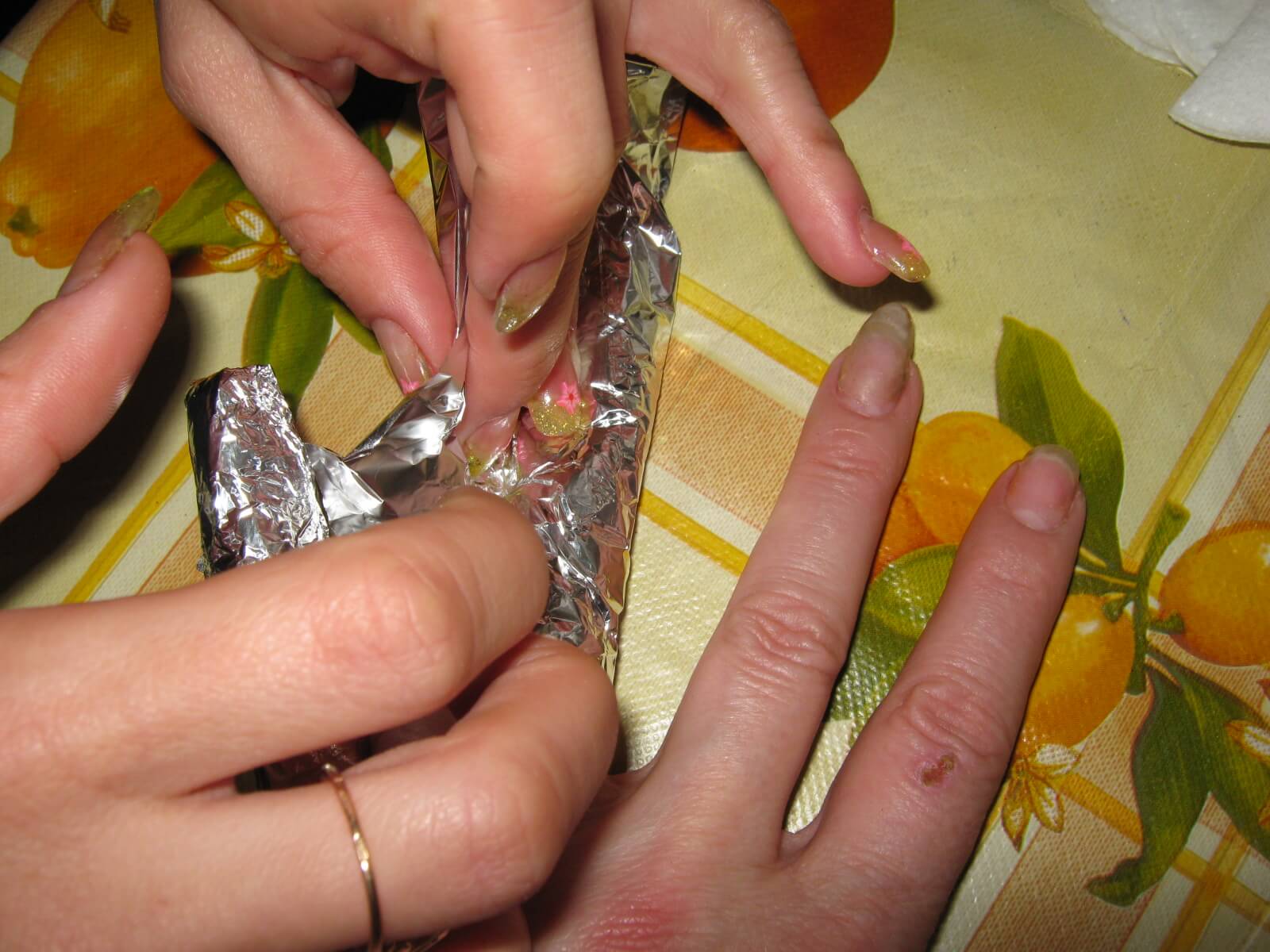 Как снимать нарощенные ногти в домашних условиях? нарощенные ногти - как снять :: syl.ru