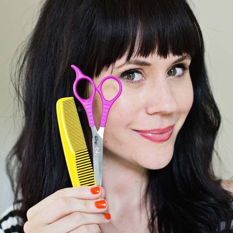 Как подстричь челку набок самостоятельно: инструкция с фото - luv.ru