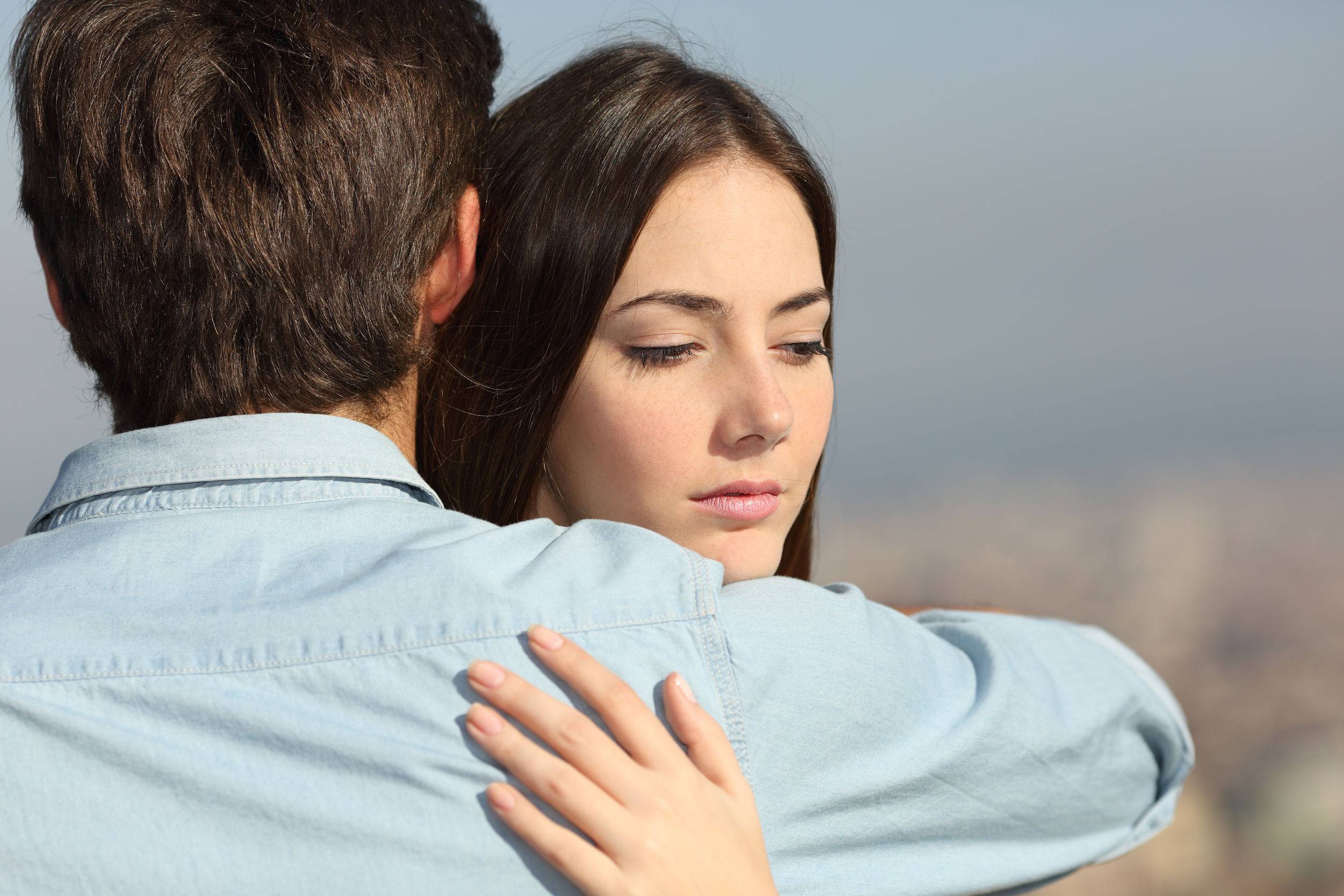 Как вернуть мужа в семью молитвами быстро: сильные тексты и к кому обращаться