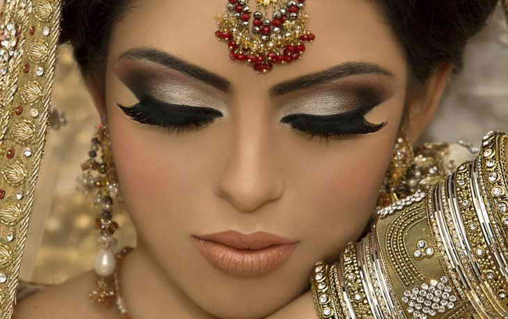 Индийский макияж: пошаговое нанесение, как сделать мейкап индианки
