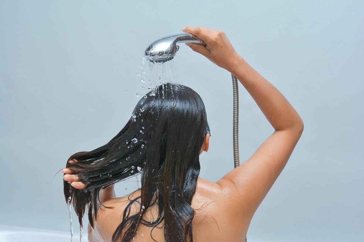 Какой водой лучше мыть волосы?