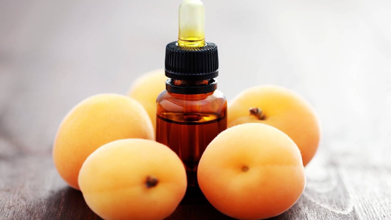 Персиковое масло для лица: польза, применение, отзывы