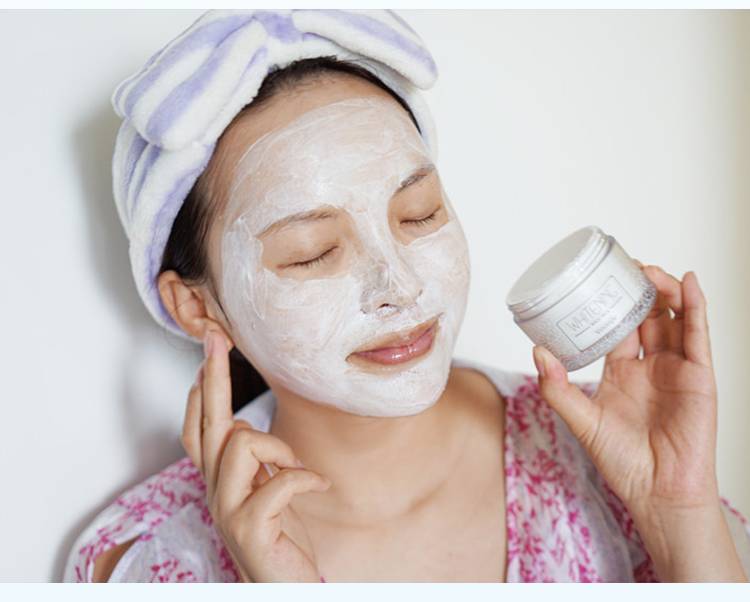 Как приготовить дома очищающую маску для лица?