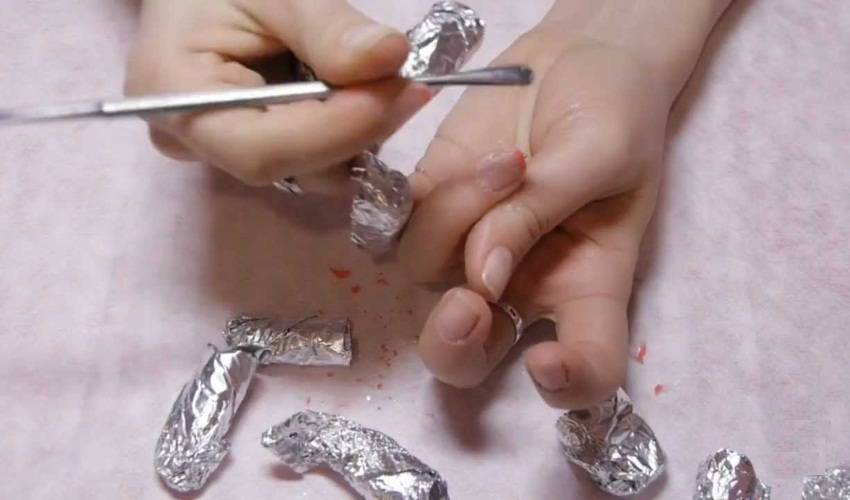 Как снять нарощенные ногти: правила удаления в домашних условиях