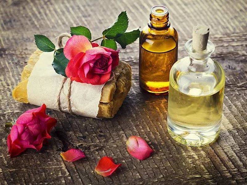Масло розы: свойства и применение в косметологии и народной медицине | народная медицина
