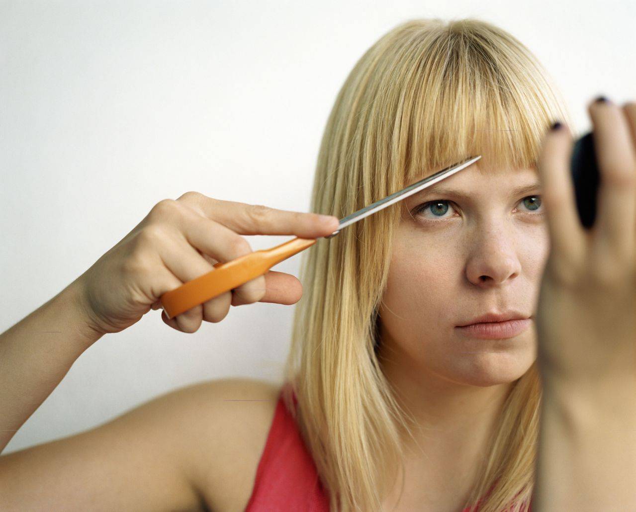 Как сделать челку самой себе: фото, как подстричь самостоятельно