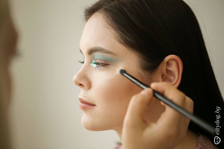 Нанесение макияжа: ошибки и особенности их устранения