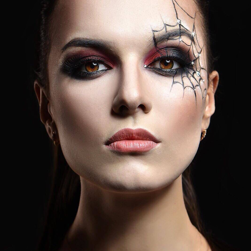 Как сделать красивый или страшный макияж для девушек на хэллоуин. легкий макияж на хэллоуин 2021 года