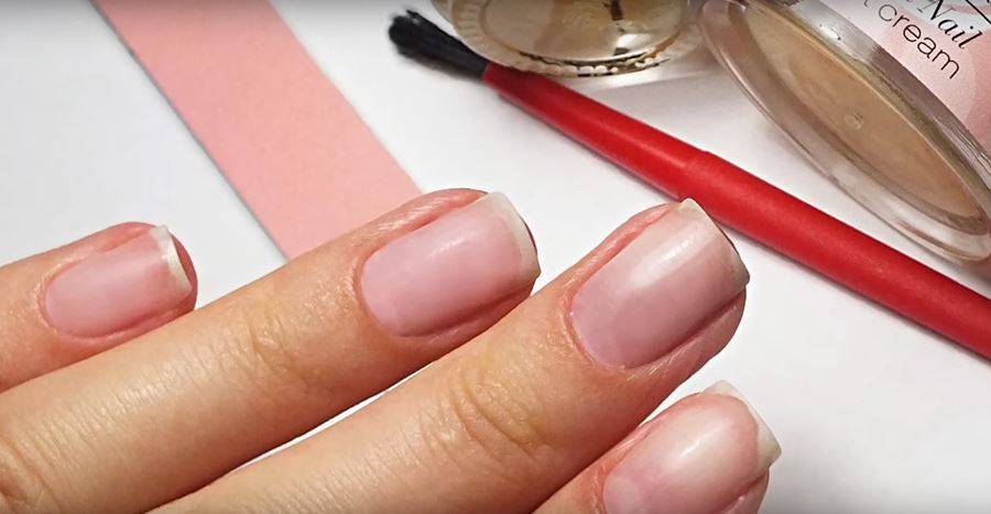 Для чего делают запечатывание ногтей воском?