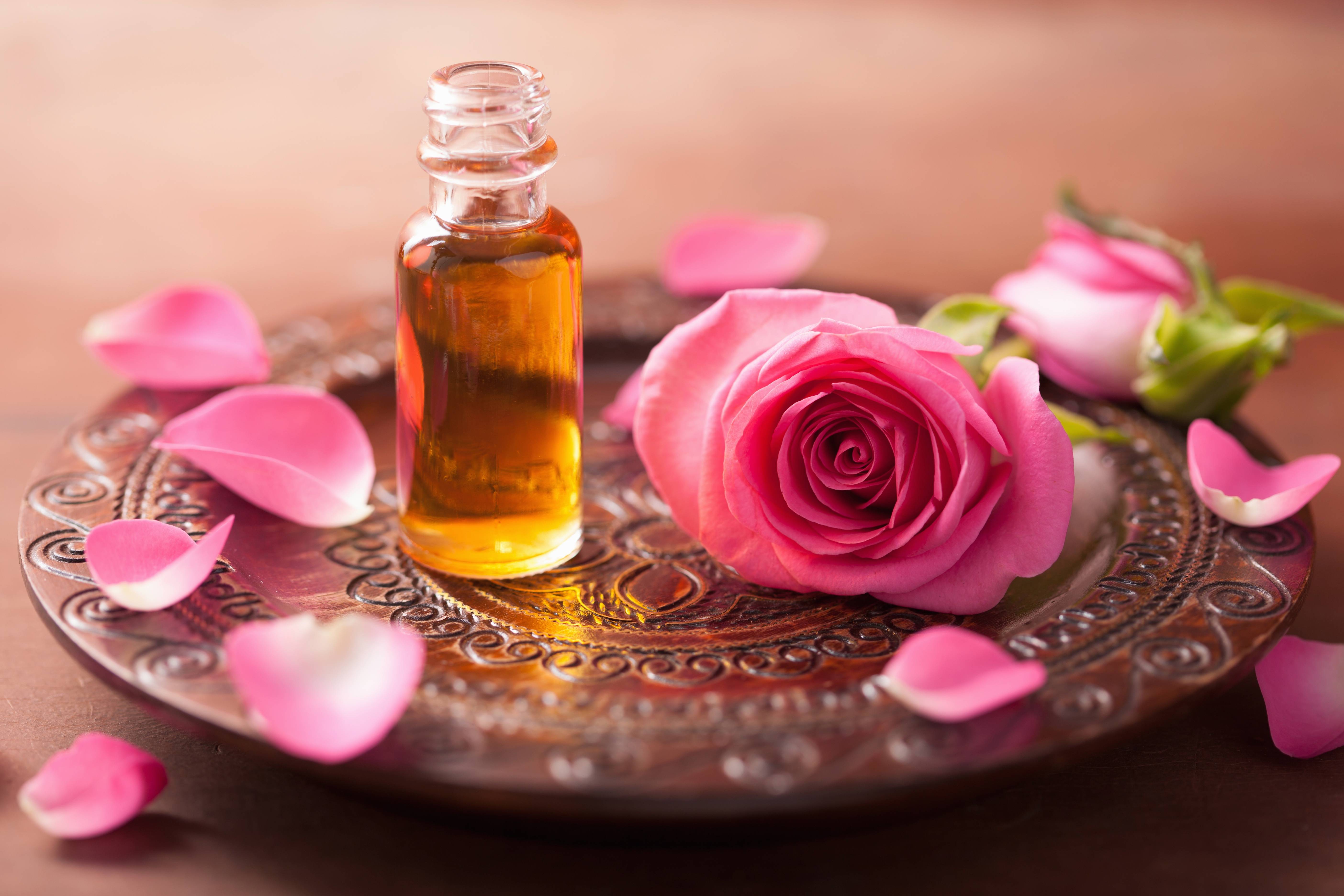 Как приготовить масло из лепестков роз в домашних условиях