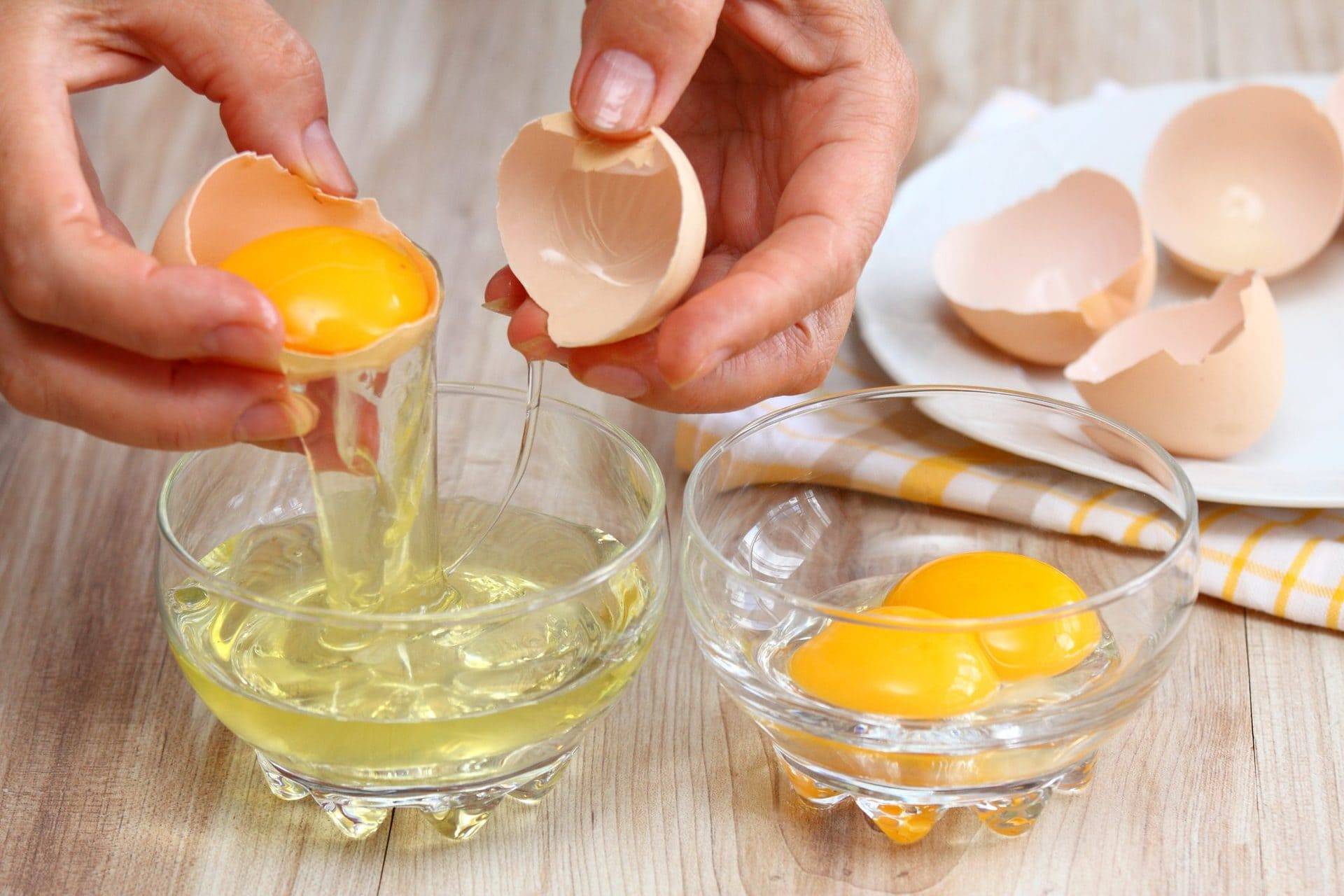 Маска из яйца (белка и желтка) для лица от морщин