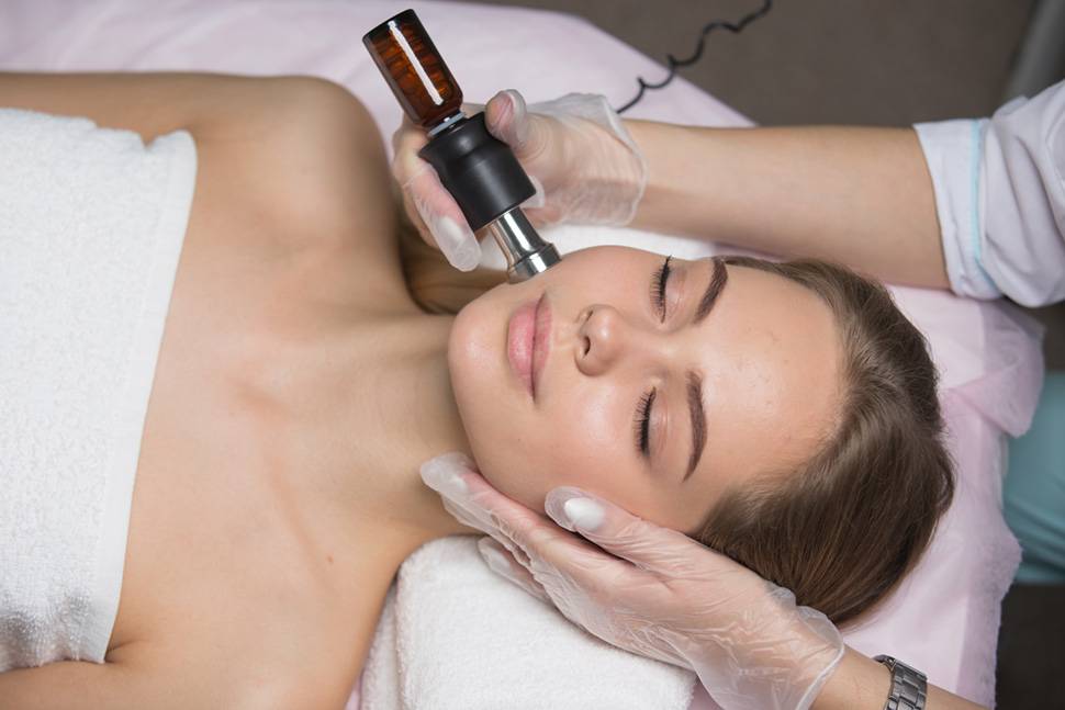 Безинъекционная мезотерапия лица - что это за процедура, отзывы и фото | expert clinics