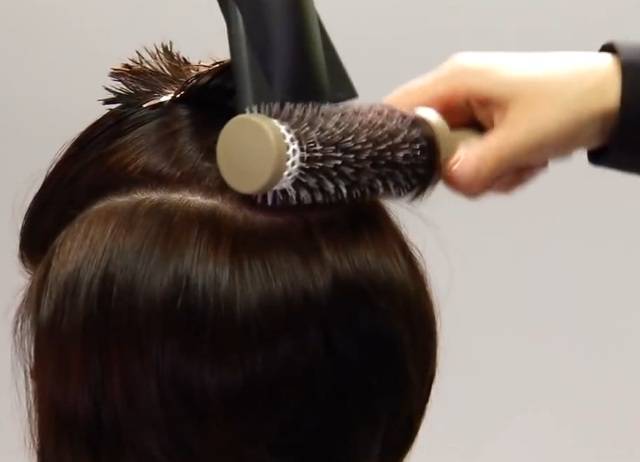 Как укладывать короткие волосы феном: видео и фото, инструкция