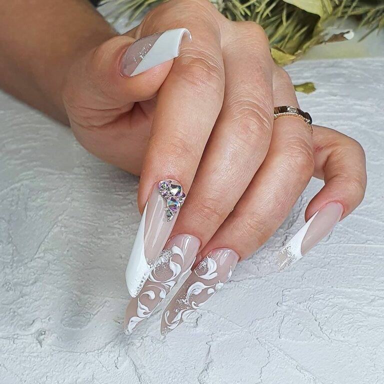 Маникюр на овальные ногти 2021: актуальные фото новинки и модные тенденции дизайна ногтей | volosomanjaki.com