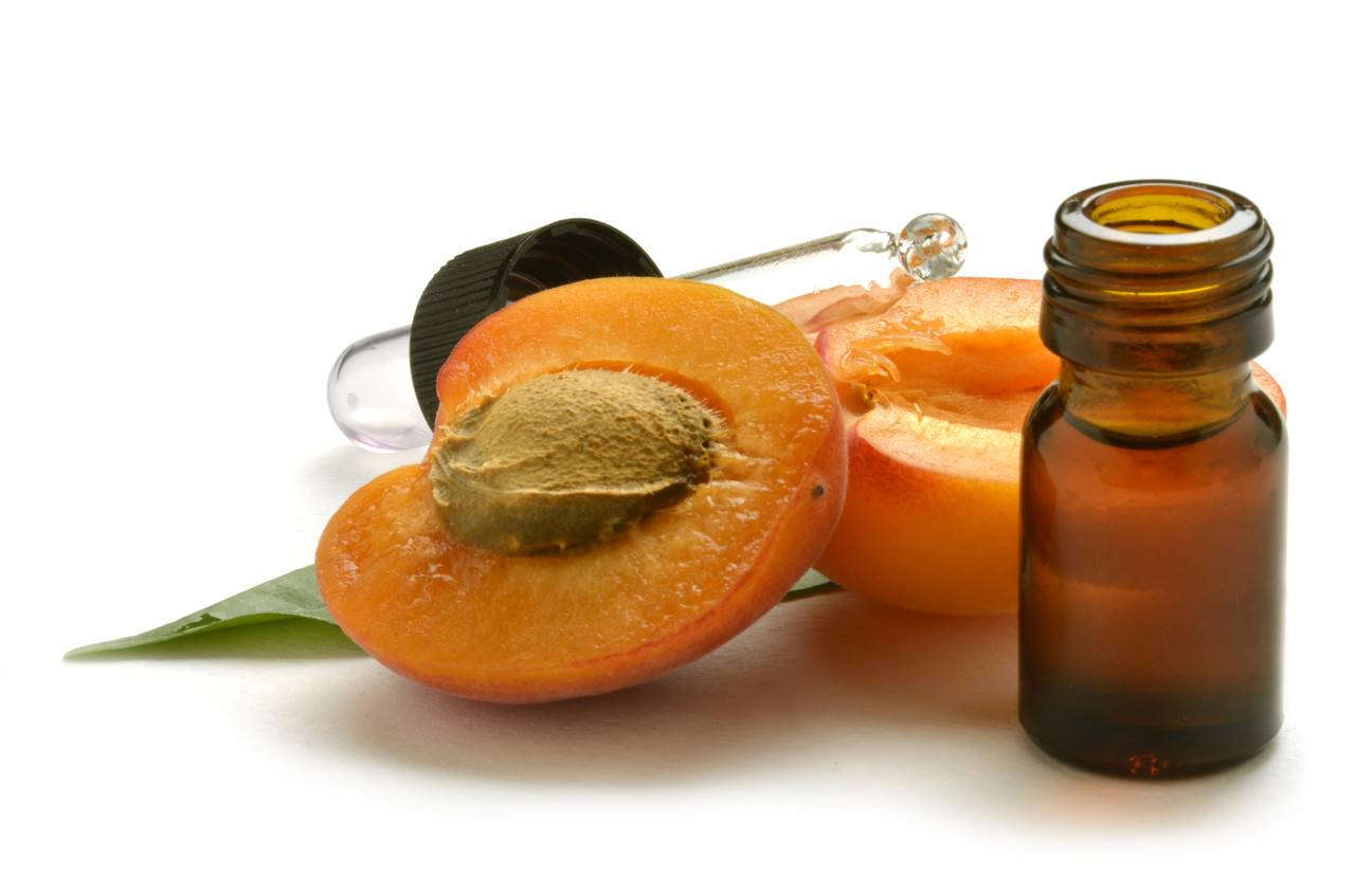 Персиковое масло для волос: польза, состав, рецепты масок